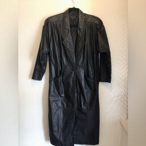 Vintage express women’s black single breast maxi length 100% leather coat P.